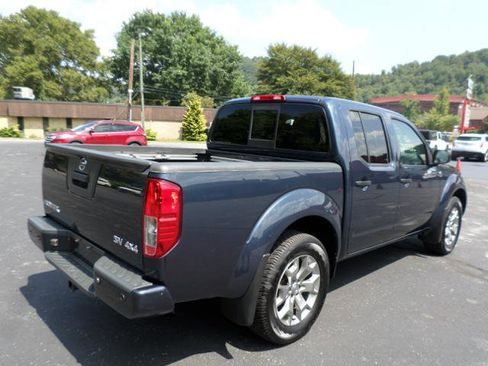 Used 2020 Nissan Frontier SV image 7