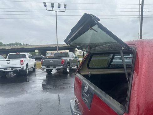 Used 2009 Nissan Frontier XE w/ XE Preferred Pkg image 11