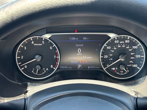 Used 2025 Nissan Altima 2.5 SV FWD image 40