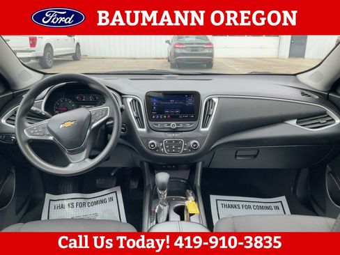 Used 2023 Chevrolet Malibu LT FWD image 17