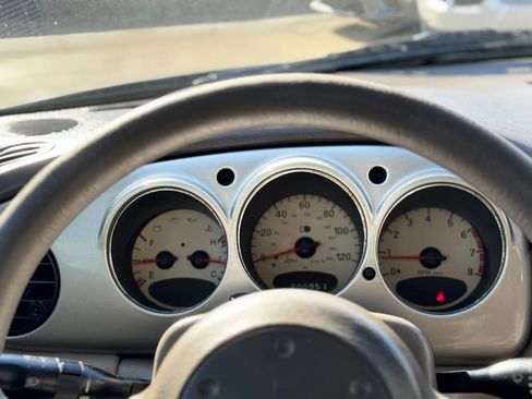 Used 2005 Chrysler PT Cruiser Touring w/ Moonroof Group image 26