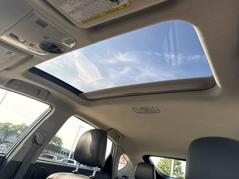 Used 2010 Toyota Prius Five FWD image 9