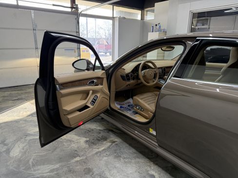 Used 2010 Porsche Panamera Turbo image 9
