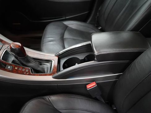 Used 2013 Buick LaCrosse Leather w/ Entertainment Package FWD image 38