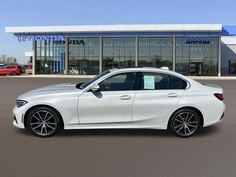 Used 2021 BMW 330i xDrive Sedan w/ Premium Package AWD/4WD image 2