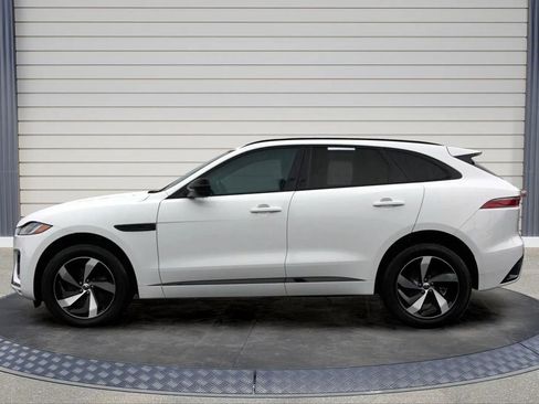 Used 2025 Jaguar F-PACE R-Dynamic S image 4