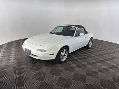 Used 1990 MAZDA MX-5 Miata image 3