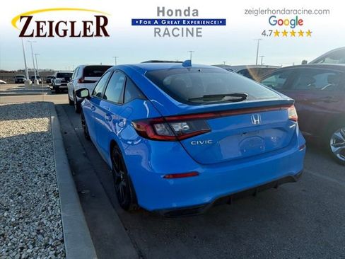 Used 2025 Honda Civic Sport image 4