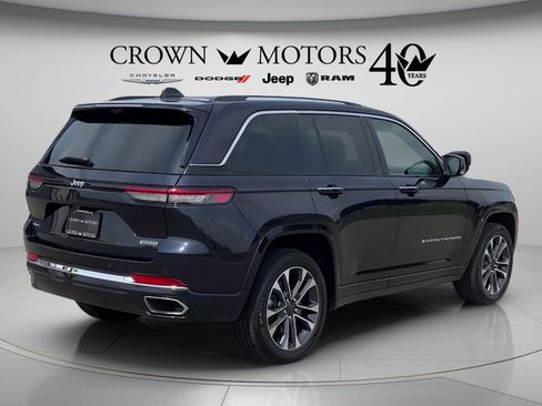 Used 2023 Jeep Grand Cherokee Overland w/ Advanced Protech Group III AWD/4WD image 5