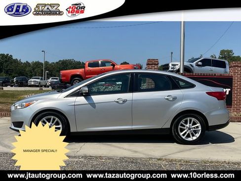 Used 2016 Ford Focus SE image 4