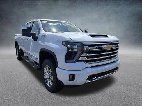 New 2026 Chevrolet Silverado 2500 High Country w/ High Country Premium Package AWD/4WD image 4