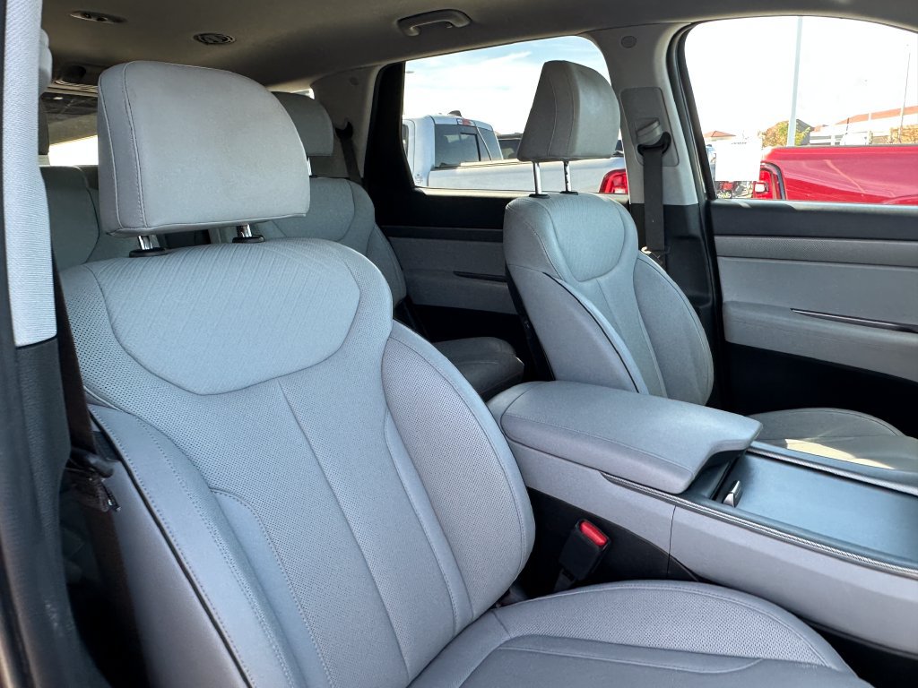 Used 2025 Hyundai Palisade SEL FWD image 17