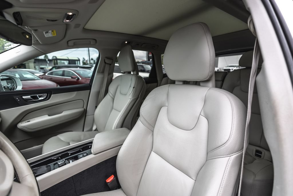 Used 2018 Volvo XC60 T5 Momentum w/ Convenience Package AWD/4WD image 20