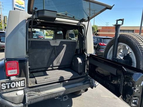Used 2009 Jeep Wrangler Sahara w/ Trailer Tow Group AWD/4WD image 12