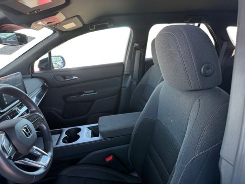 Used 2024 Honda Prologue EX image 10