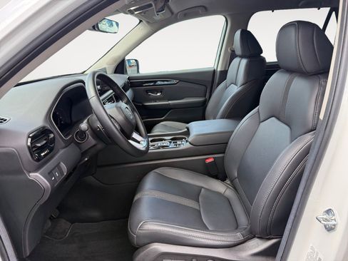 Certified 2025 Honda Pilot EX-L image 10