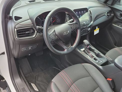 Certified 2023 Chevrolet Equinox RS FWD image 10