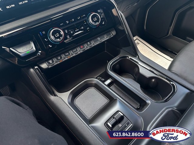 Used 2024 GMC Sierra 2500 AT4 w/ AT4 Premium Plus Package AWD/4WD image 19