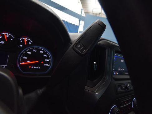 Used 2025 Chevrolet Silverado 1500 W/T w/ Trailering Package AWD/4WD image 13