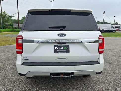 Used 2020 Ford Expedition XLT w/ Equipment Group 202A image 5