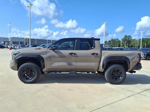 Certified 2025 Toyota Tacoma TRD Pro AWD/4WD image 8
