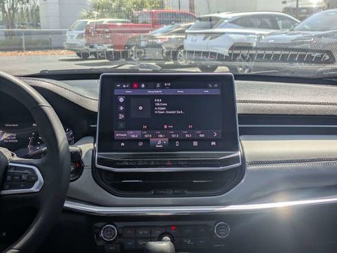 Used 2023 Jeep Compass Limited w/ Sun and Sound Group image 18