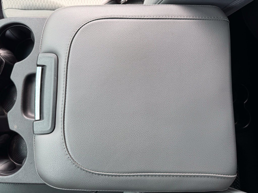 Used 2017 RAM 1500 Classic SLT AWD/4WD image 18