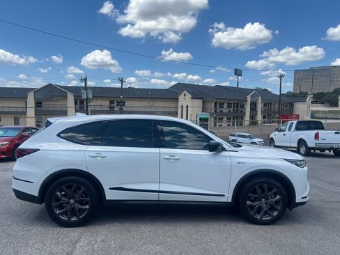 Used 2023 Acura MDX A-Spec AWD/4WD image 2