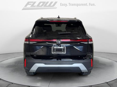 New 2026 Volkswagen Tiguan SE FWD image 6