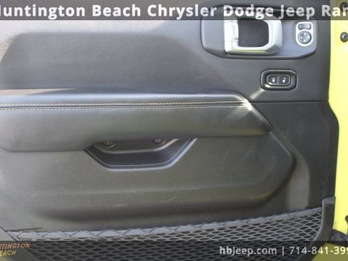 Used 2024 Jeep Wrangler Unlimited Sahara image 10