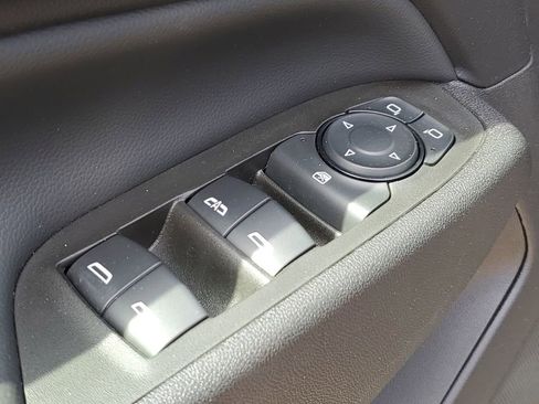 Certified 2024 Chevrolet Equinox LT FWD image 27