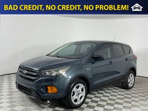 Used 2019 Ford Escape S FWD image 1