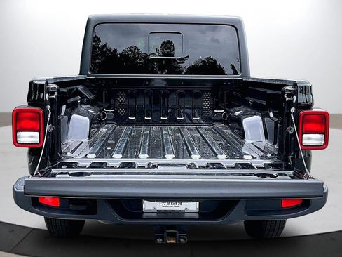 Certified 2022 Jeep Gladiator Sport AWD/4WD image 25