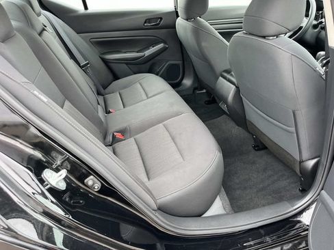 Used 2025 Nissan Altima 2.5 SV FWD image 20