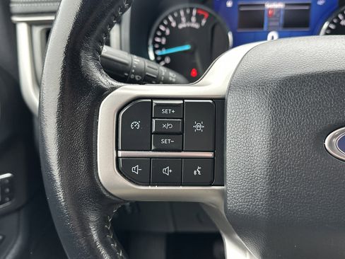 Used 2024 Ford Expedition XLT image 17