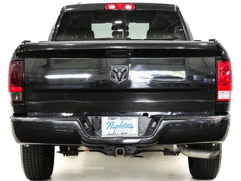 Used 2018 RAM 1500 Express AWD/4WD image 6