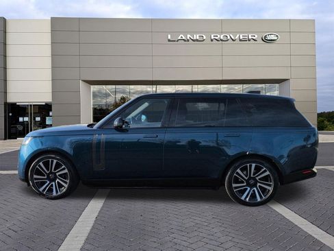 Certified 2023 Land Rover Range Rover Long Wheelbase Autobiography image 8