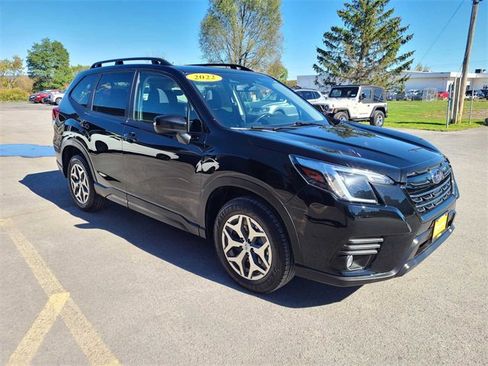 Used 2022 Subaru Forester Premium image 4