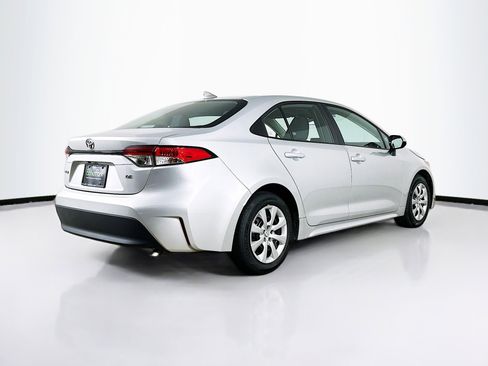 Used 2025 Toyota Corolla LE image 9
