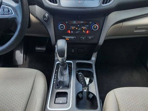 Used 2019 Ford Escape SE FWD image 13