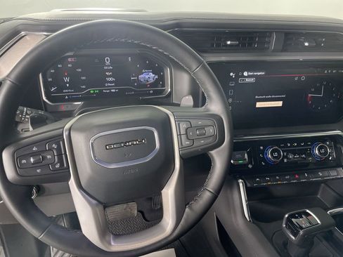 Used 2025 GMC Sierra 1500 Denali image 11