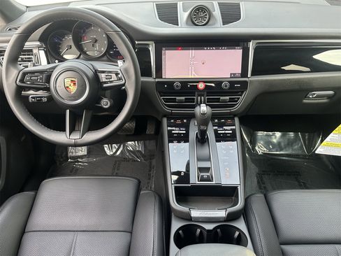 New 2026 Porsche Macan image 13