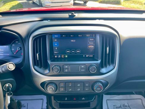 Used 2019 Chevrolet Colorado LT image 14