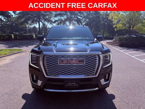 Used 2023 GMC Yukon Denali AWD/4WD image 2