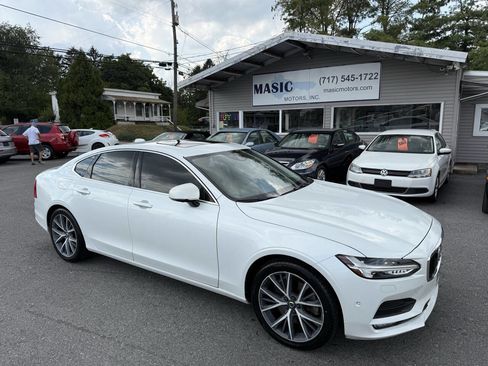 Used 2017 Volvo S90 T6 Momentum w/ Vision Package image 30