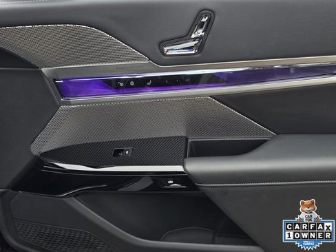 Used 2025 BMW 740i RWD image 8