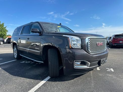 Used 2016 GMC Yukon XL Denali w/ Open Road Package AWD/4WD image 14