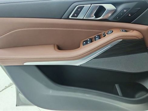 Used 2026 BMW X5 sDrive40i w/ M Sport Package image 35
