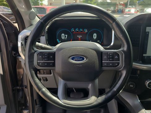 Used 2021 Ford F150 Lariat RWD image 21