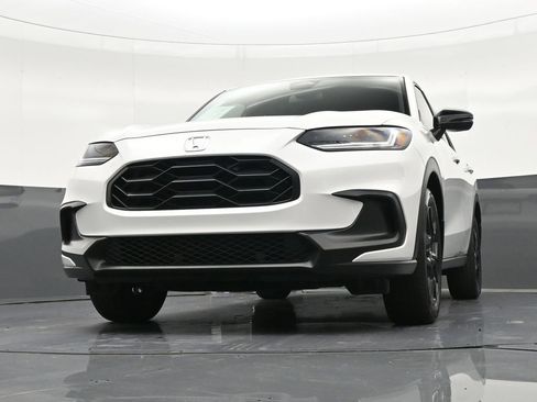 Used 2025 Honda HR-V Sport image 32